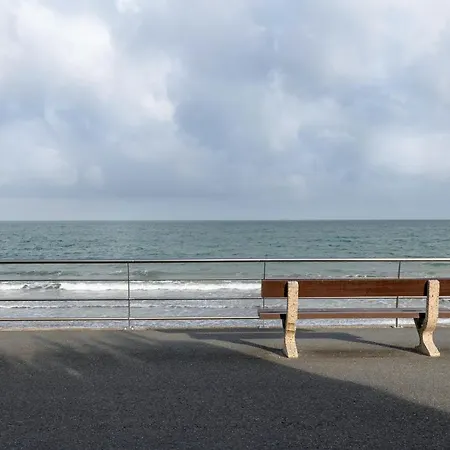 Pour Des A Six Sur La Cote Bretonne Appartement *